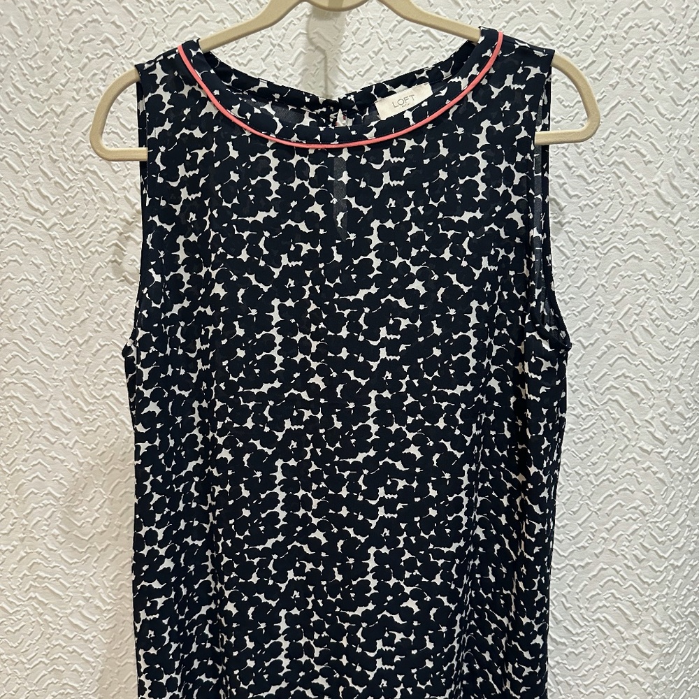 Loft sleeveless blouse (L)